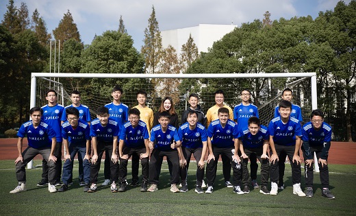 马德兴：邵佳一教练组土洋结合更受青睐，他的海外人脉有帮助